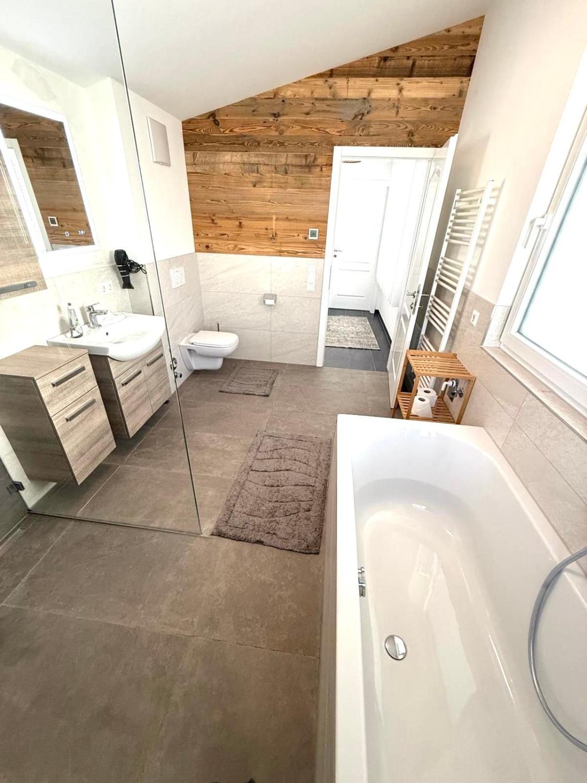 Ena Appartements Altenmarkt im Pongau Esterno foto