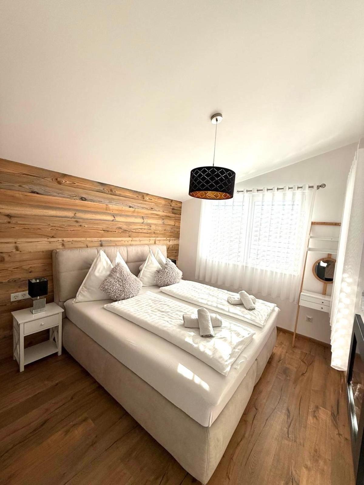 Ena Appartements Altenmarkt im Pongau Esterno foto